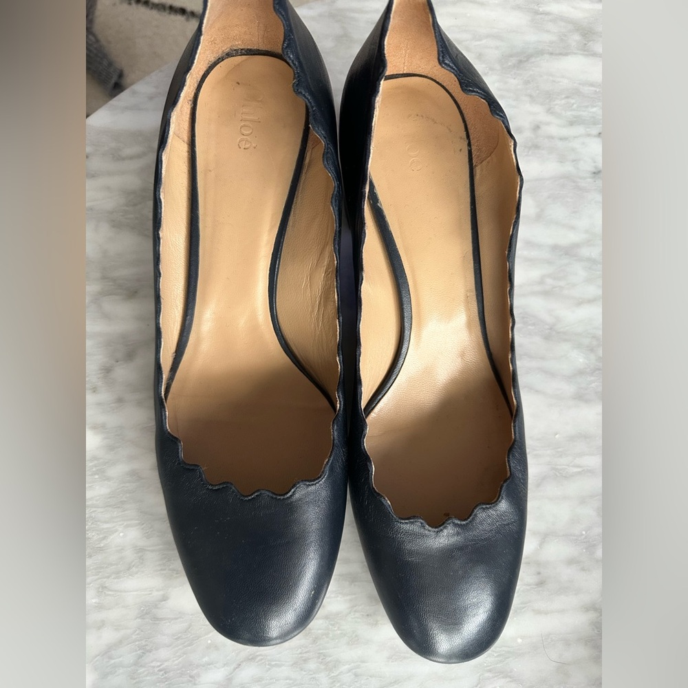 EUC Chloe Scallop Pumps Size EU 40